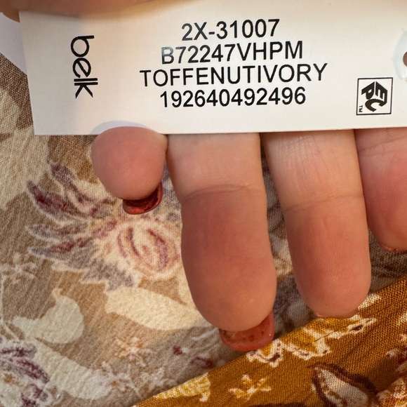 NWT #FALL2025🍁 Neutral Floral Tie Front Top. 2x Plus #CL - Picture 5 of 6